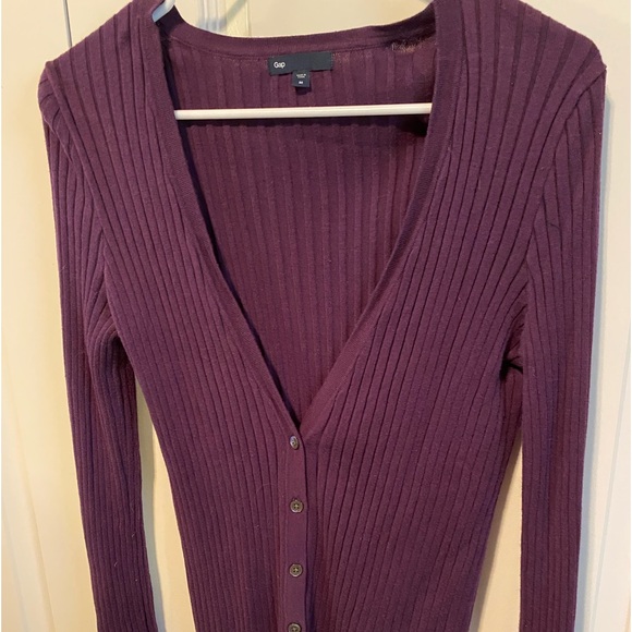 ☀️ GAP Women's Purple Cardigan Button Up Sweater Size M - Picture 2 of 4